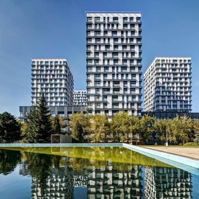 Centrum Park Studio Прага Экстерьер фото
