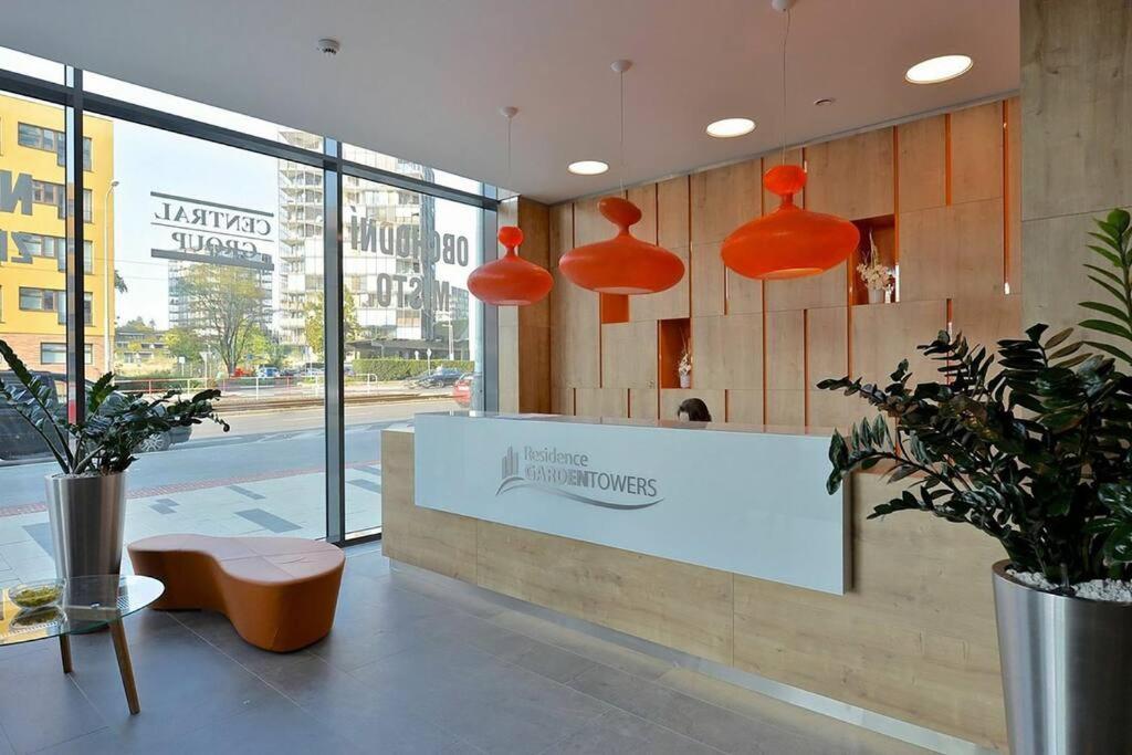 Centrum Park Studio Прага Экстерьер фото