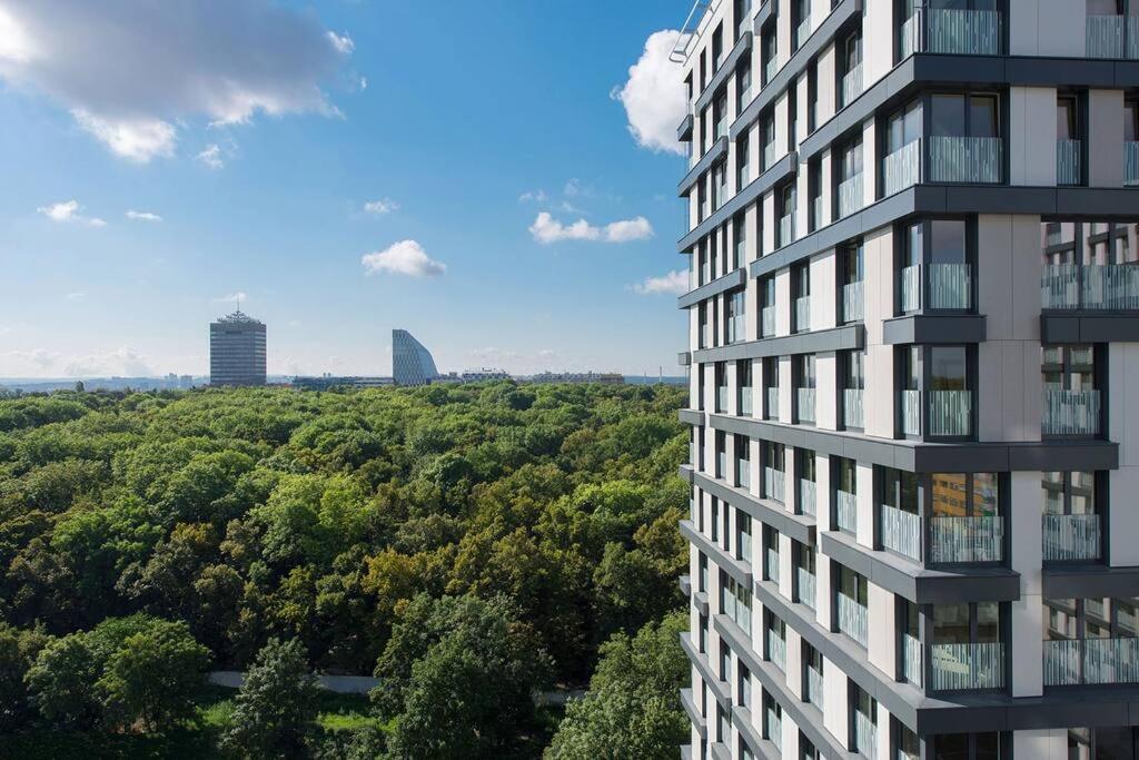 Centrum Park Studio Прага Экстерьер фото