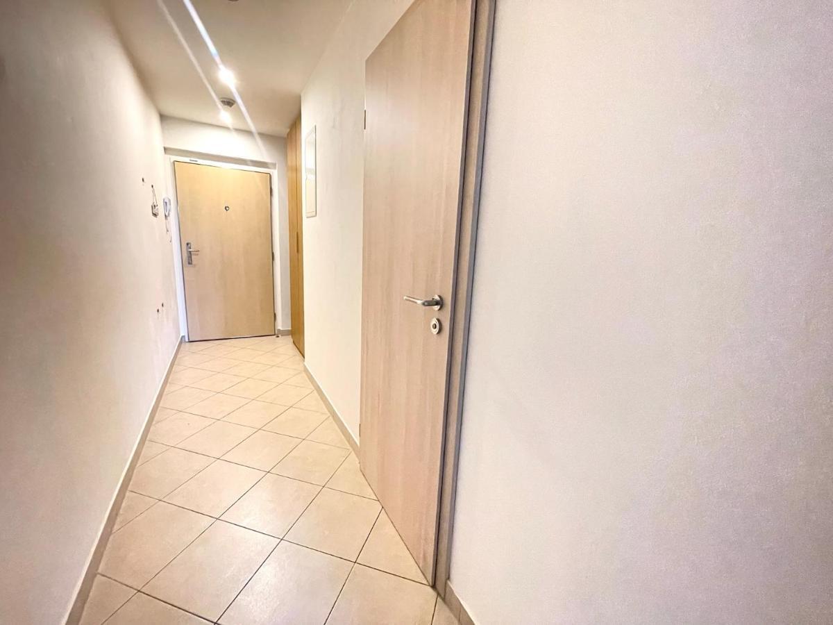 Centrum Park Studio Прага Экстерьер фото