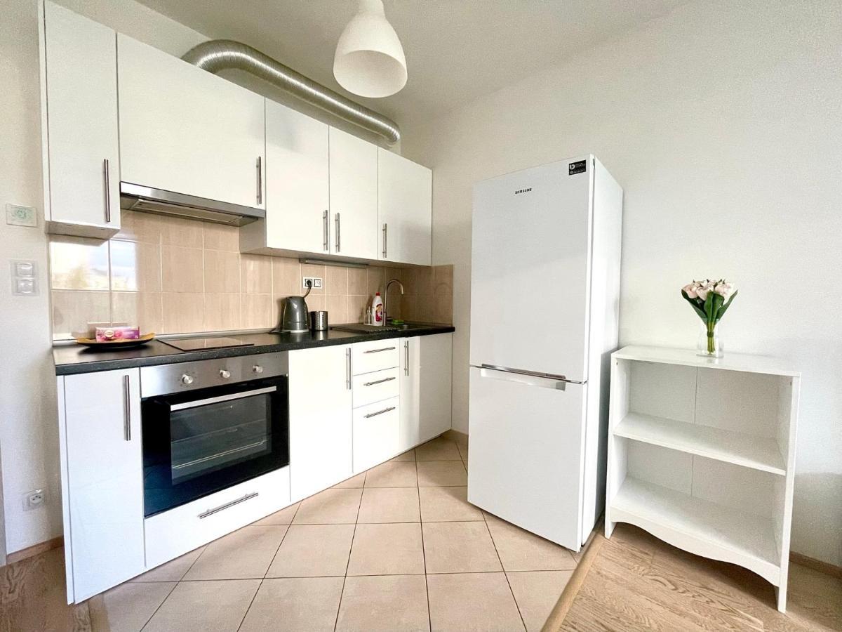 Centrum Park Studio Прага Экстерьер фото